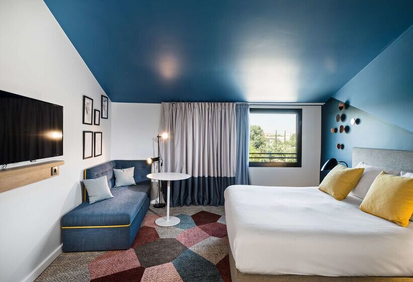 هتل Golden Tulip Aix En Provence