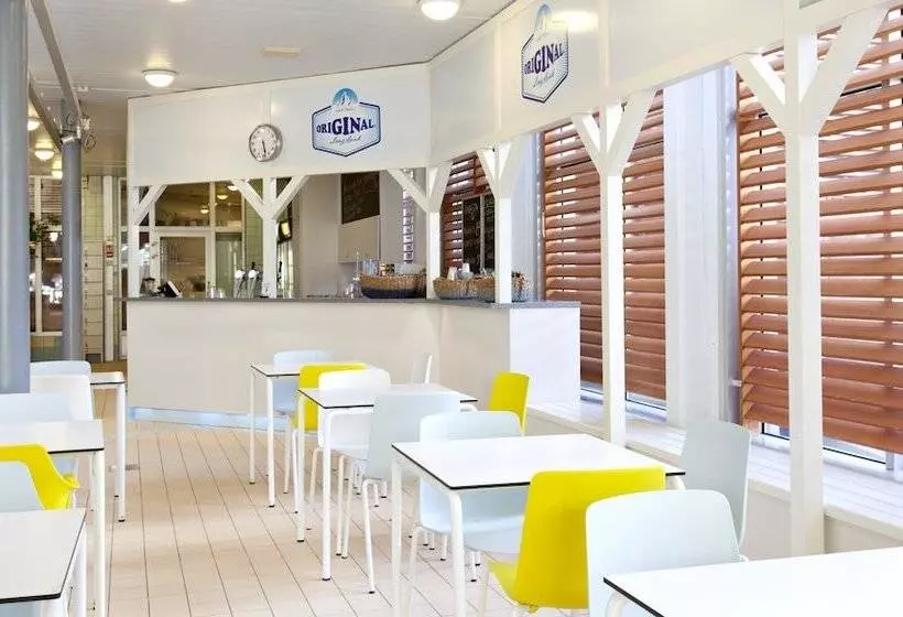 Отель Holiday Club Tampereen Kehräämö