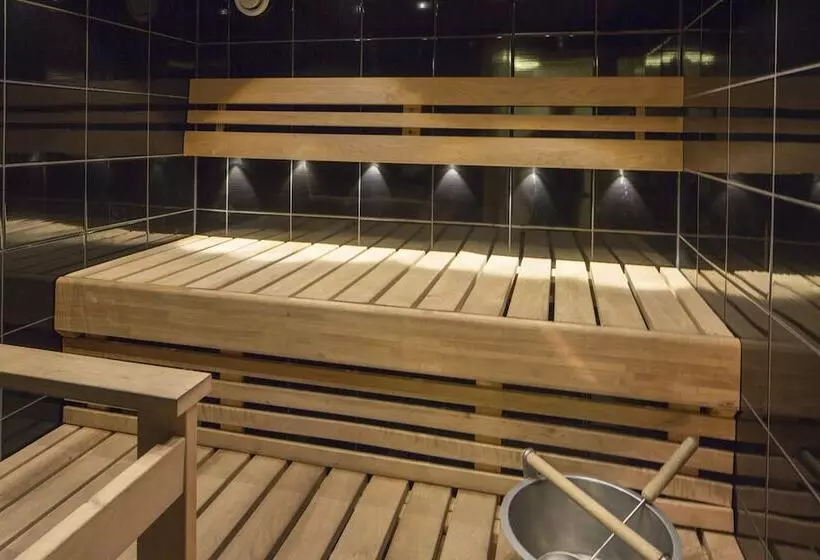 Отель Holiday Club Tampereen Kehräämö