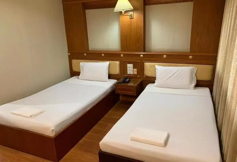 酒店 Imperial Sakon