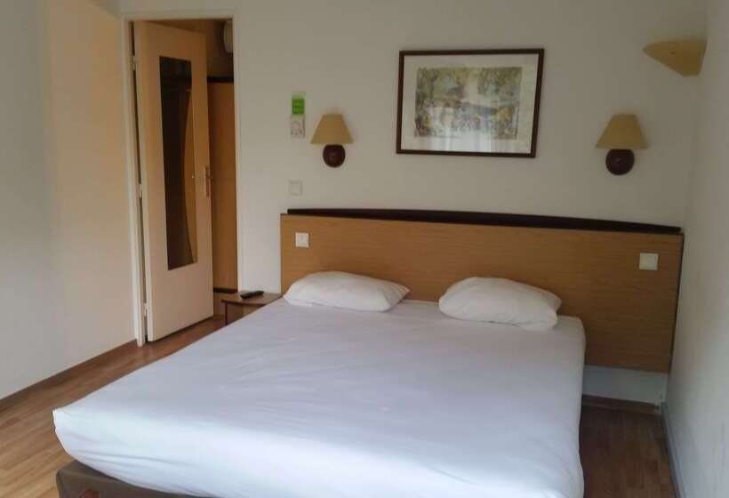 בית מלון כפרי Kyriad Direct Haguenau