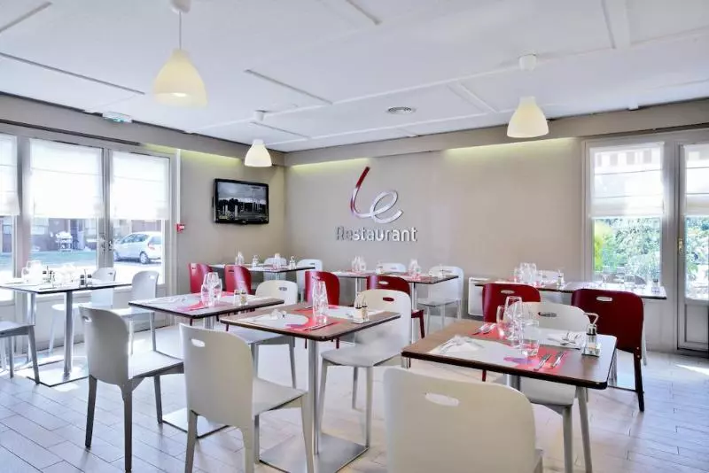 호텔 Kyriad Direct Strasbourg Ouest Zénith