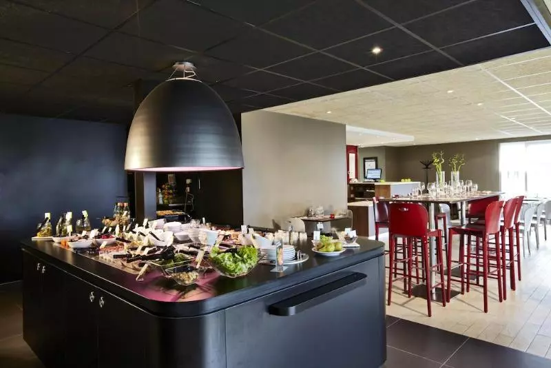 호텔 Kyriad Direct Strasbourg Ouest Zénith