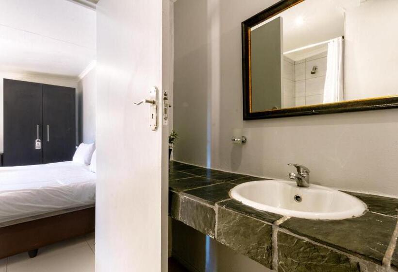 בית מלון כפרי Linden Guest House