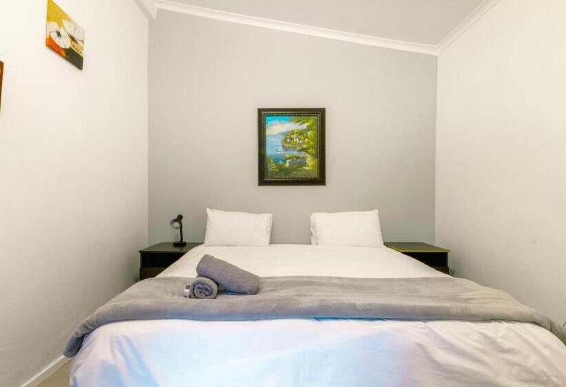 בית מלון כפרי Linden Guest House