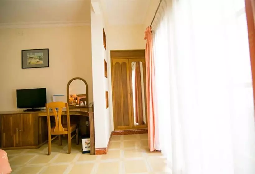 ホテル Quy Nhon