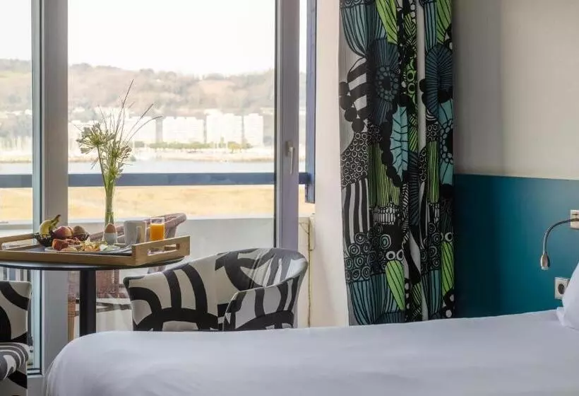 هتل & Spa 4 Serge Blanco