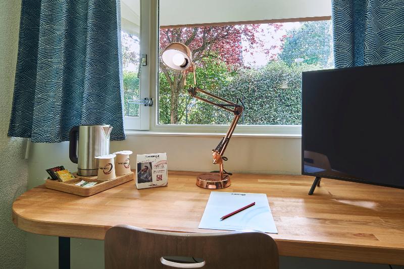 Отель The Originals City Hôtel La Verrière Yvelines