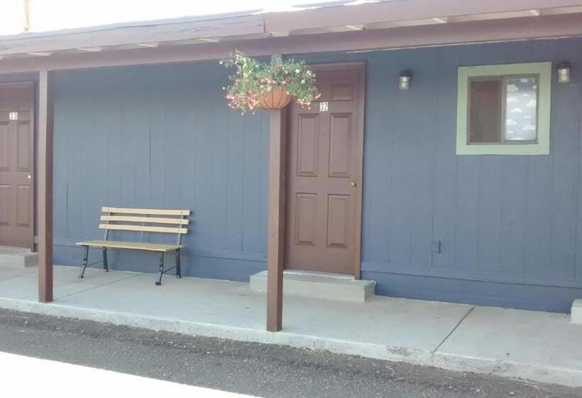Adobe Sands Motel