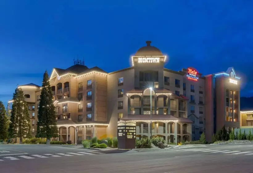 בית מלון כפרי Best Western Plus Boomtown Casino