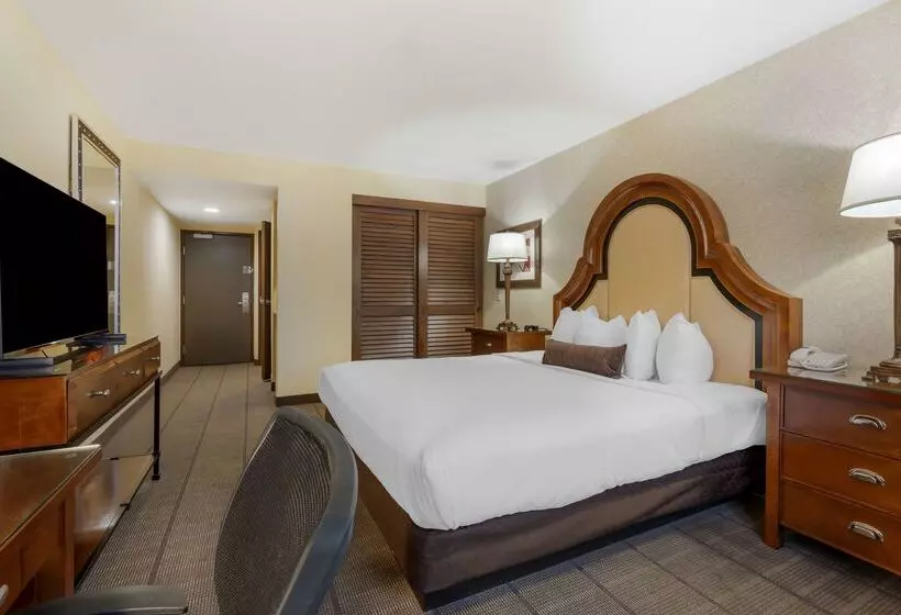 בית מלון כפרי Best Western Plus Boomtown Casino