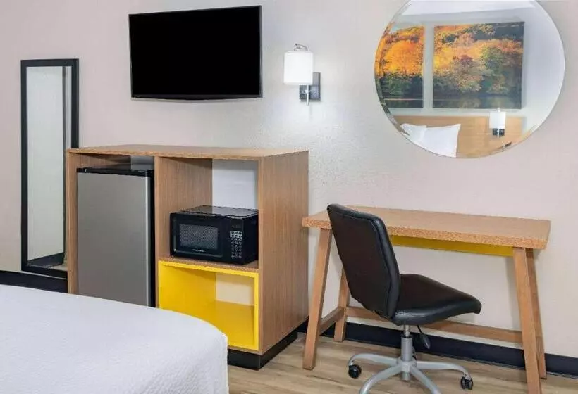 호텔 Days Inn By Wyndham Spartanburg Waccamaw