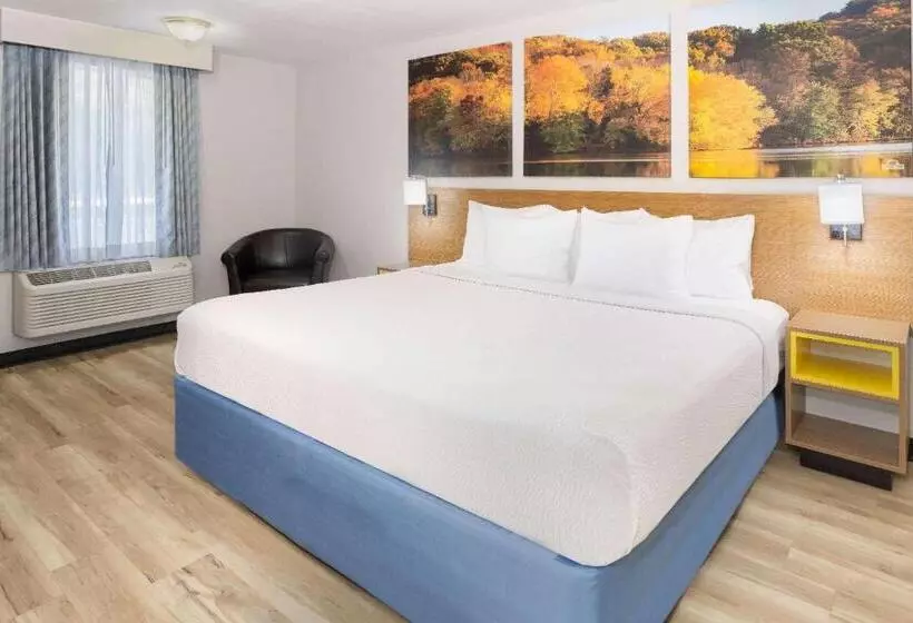 호텔 Days Inn By Wyndham Spartanburg Waccamaw