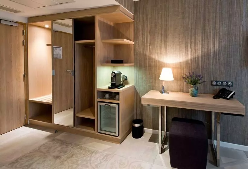 Golden Tulip Sophia Antipolis   Hotel & Spa