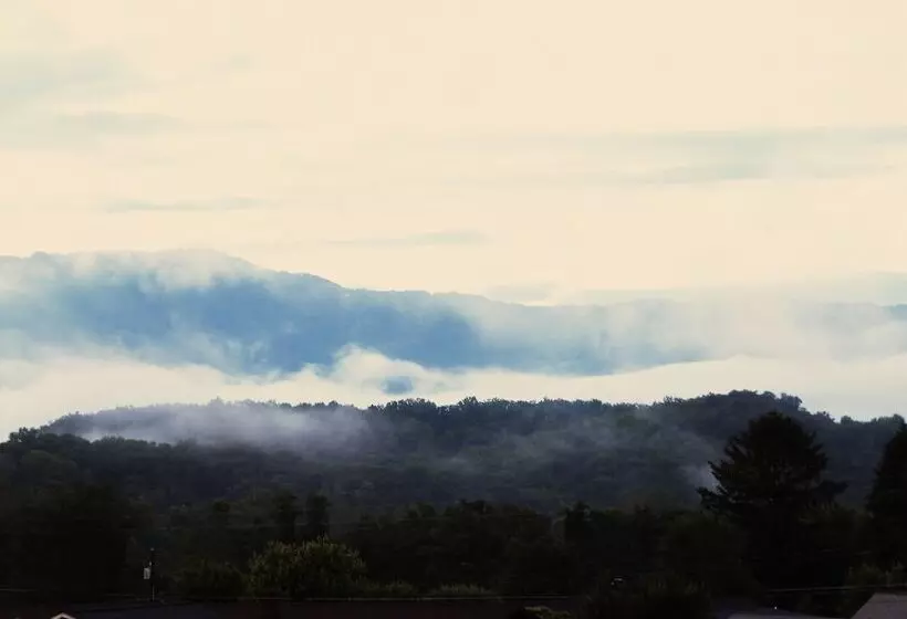 Отель Grandview Lodge