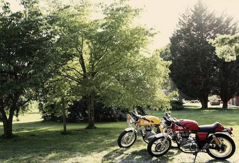 Отель Grandview Lodge