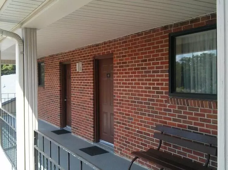 酒店 Guest Lodge Pageland