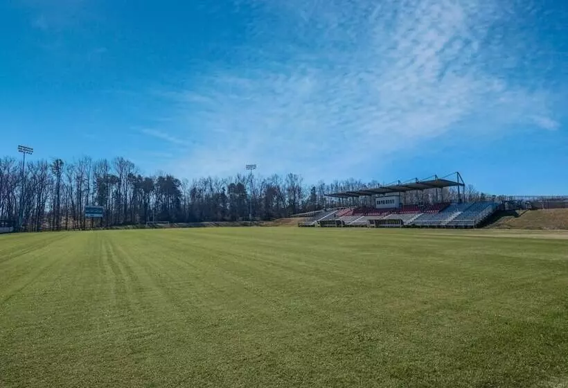 酒店 Holiday Inn Express & Suites Greensboro   I 40 Atwendover, An Ihg