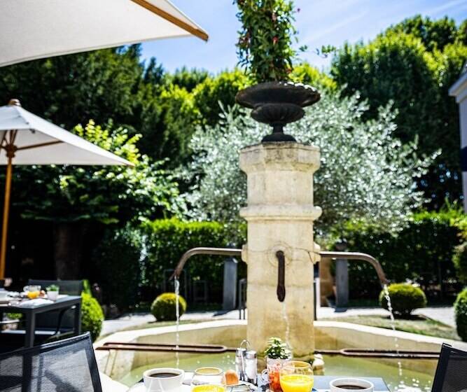 هتل Hostellerie Cèdre & Spa Beaune