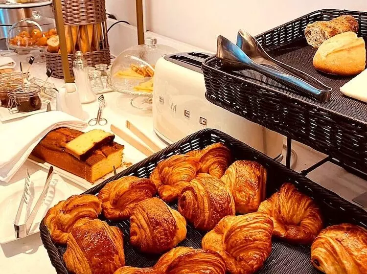 Отель Hostellerie Cèdre & Spa Beaune