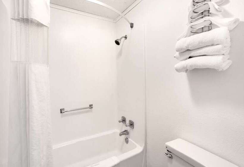 酒店 Howard Johnson By Wyndham Wilmington