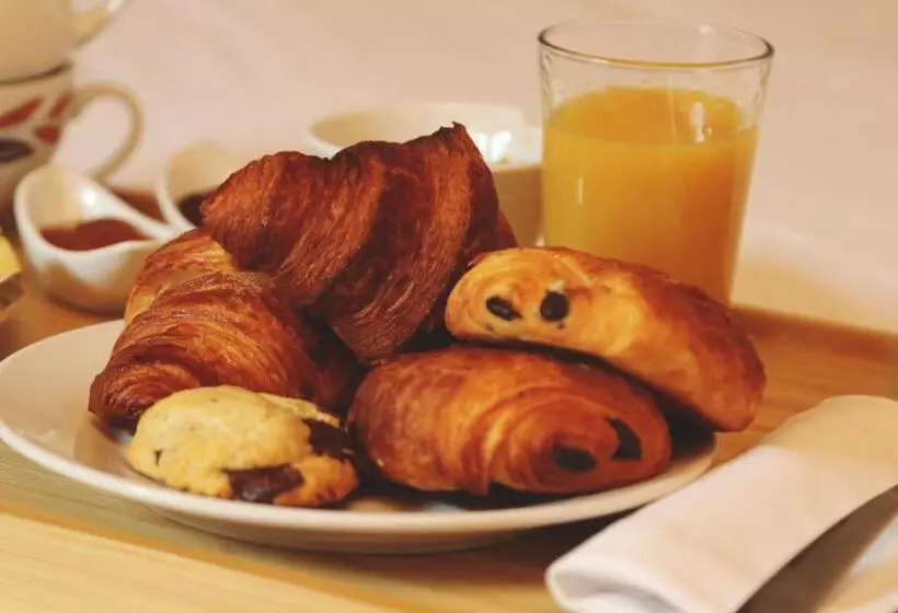 فندق Hôtel & Restaurant Le Patio Vichy