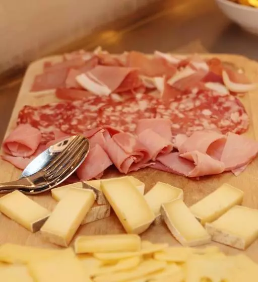 فندق Hôtel & Restaurant Le Patio Vichy