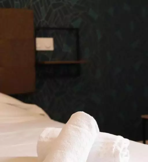 فندق Hôtel & Restaurant Le Patio Vichy