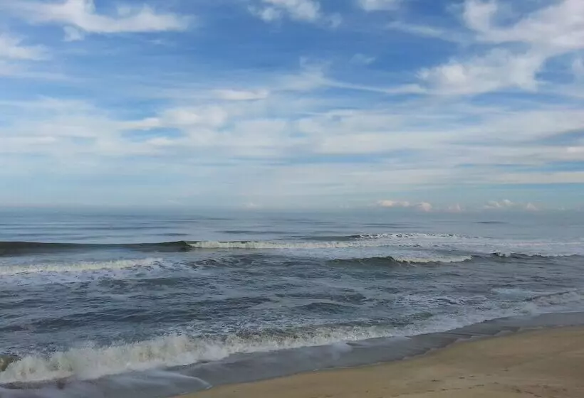 Отель Mariner Inn And Suites