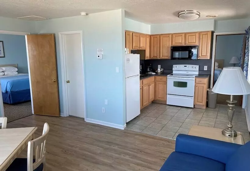 Отель Mariner Inn And Suites