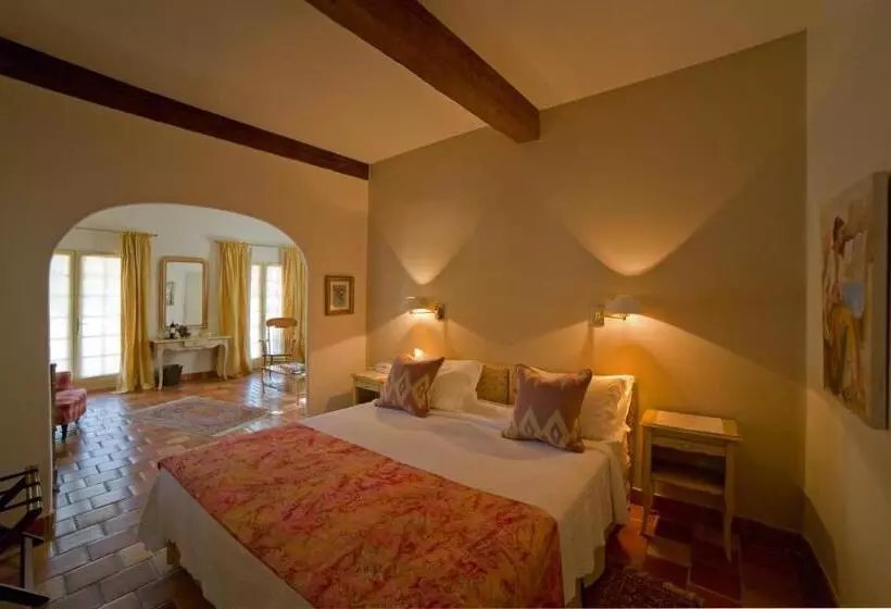 Отель Le Mas Trilles