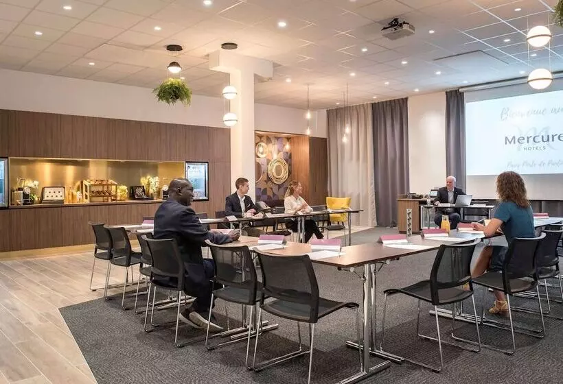 Отель Mercure Paris Porte De Pantin