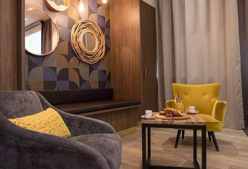 Отель Mercure Paris Porte De Pantin