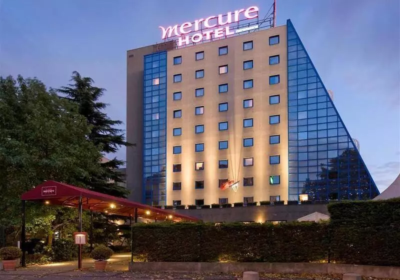 Отель Mercure Paris Porte De Pantin