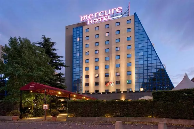 Отель Mercure Paris Porte De Pantin