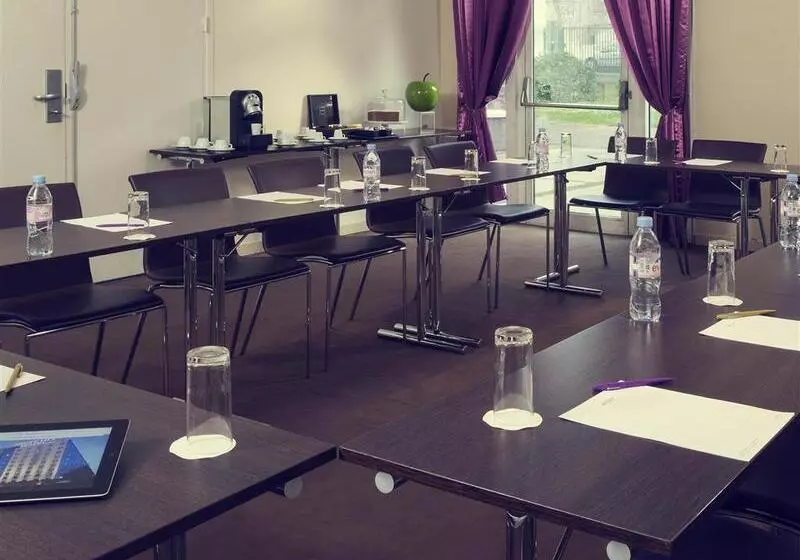 Отель Mercure Paris Porte De Pantin