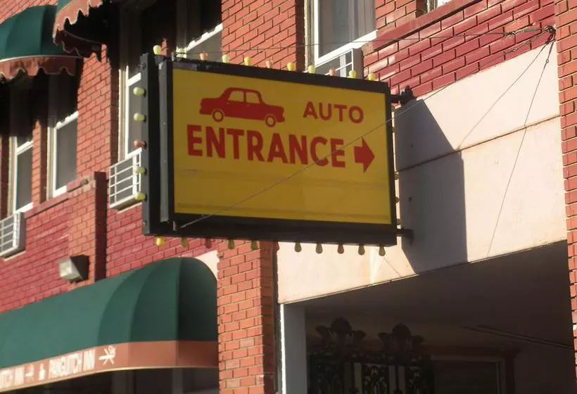 Отель Two Sunsets