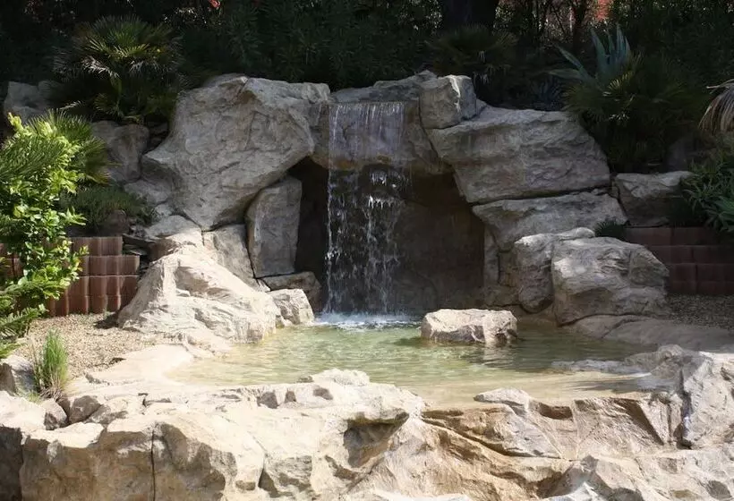 Отель Residence Les Medes