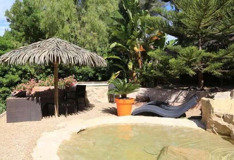 בית מלון כפרי Residence Les Medes