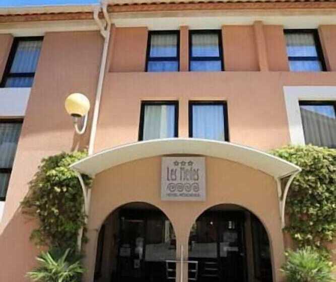 בית מלון כפרי Residence Les Medes