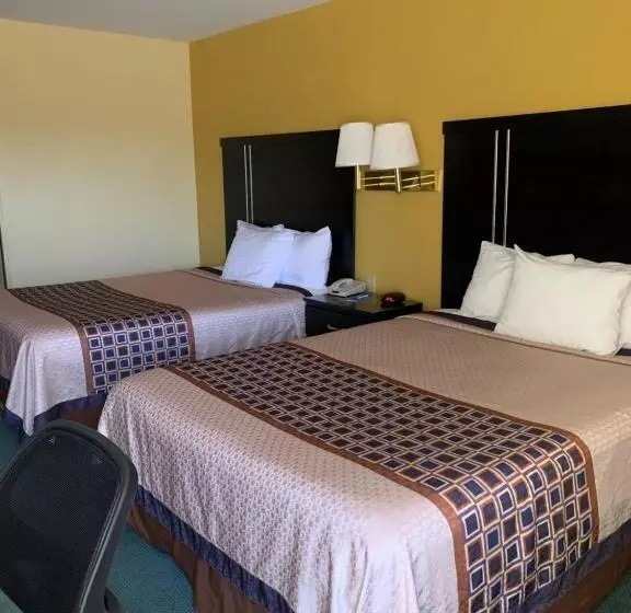 בית מלון כפרי Rodeway Inn & Suites