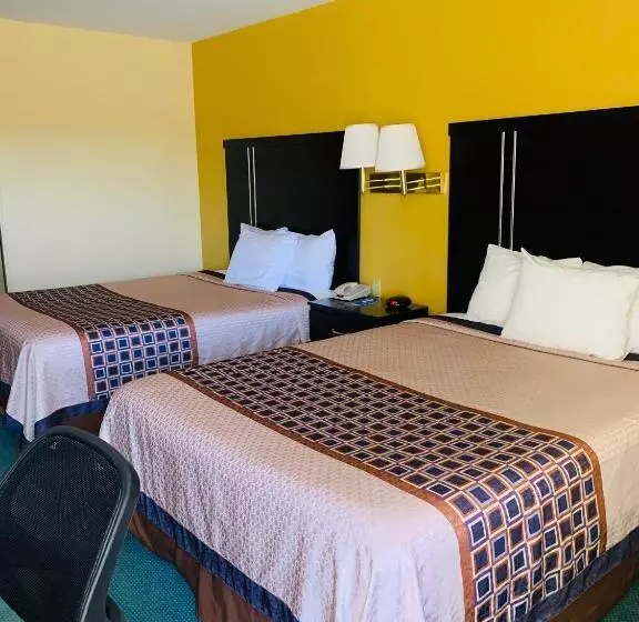 בית מלון כפרי Rodeway Inn & Suites