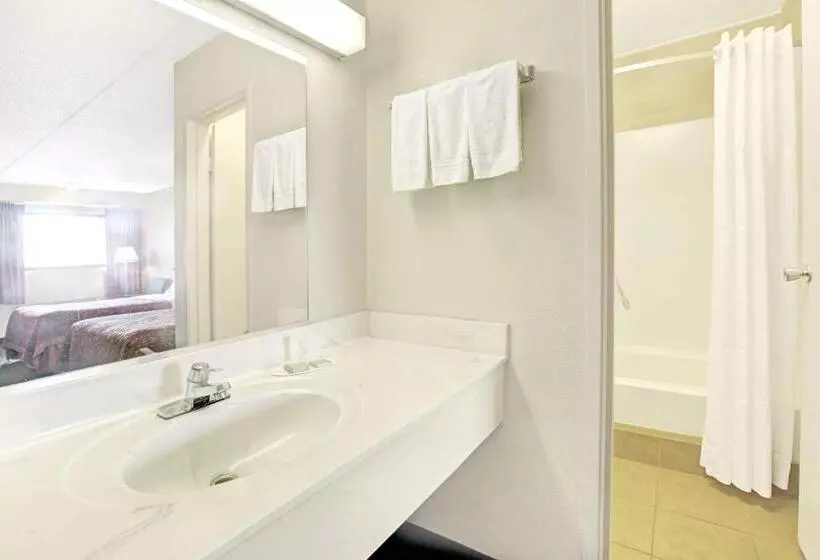 汽车旅馆 Super 8 By Wyndham Shelby