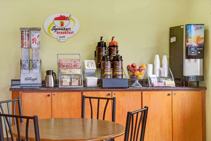 モーテル Super 8 By Wyndham Walterboro