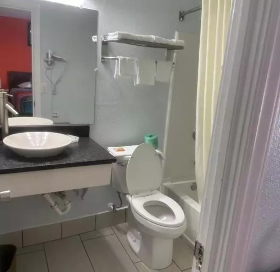 Whispering Pines Motel