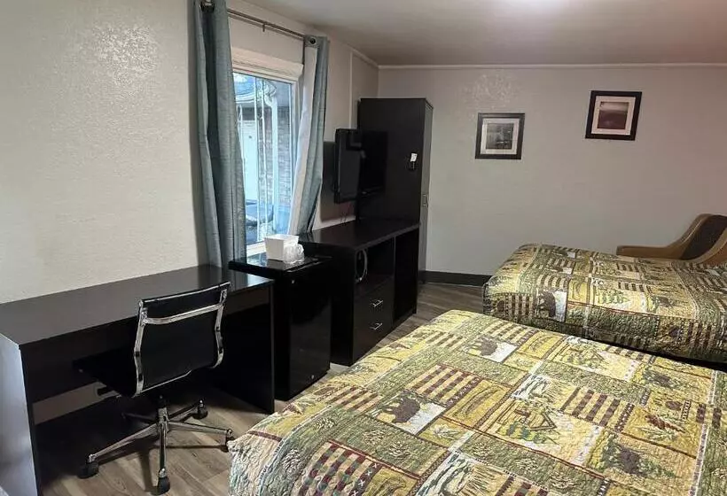 Whispering Pines Motel