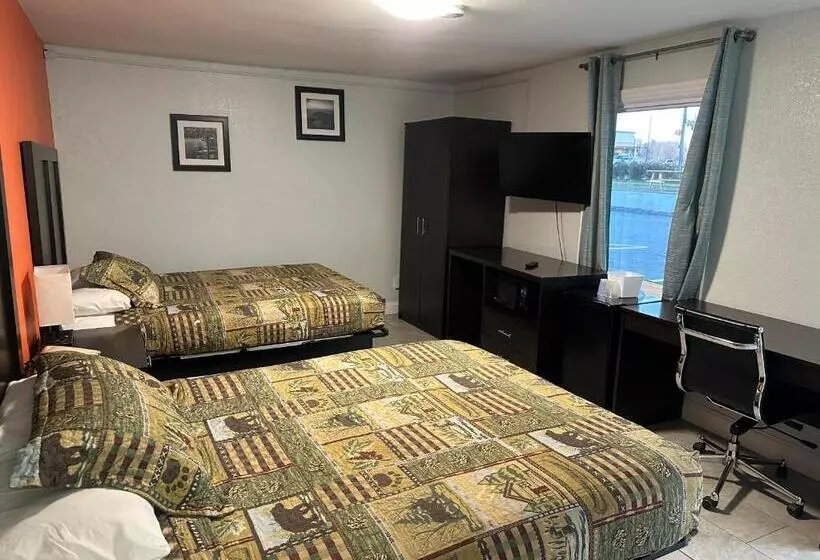 Whispering Pines Motel