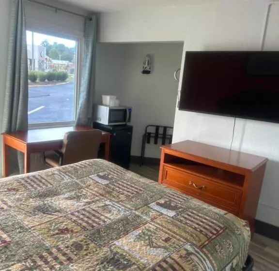 Whispering Pines Motel