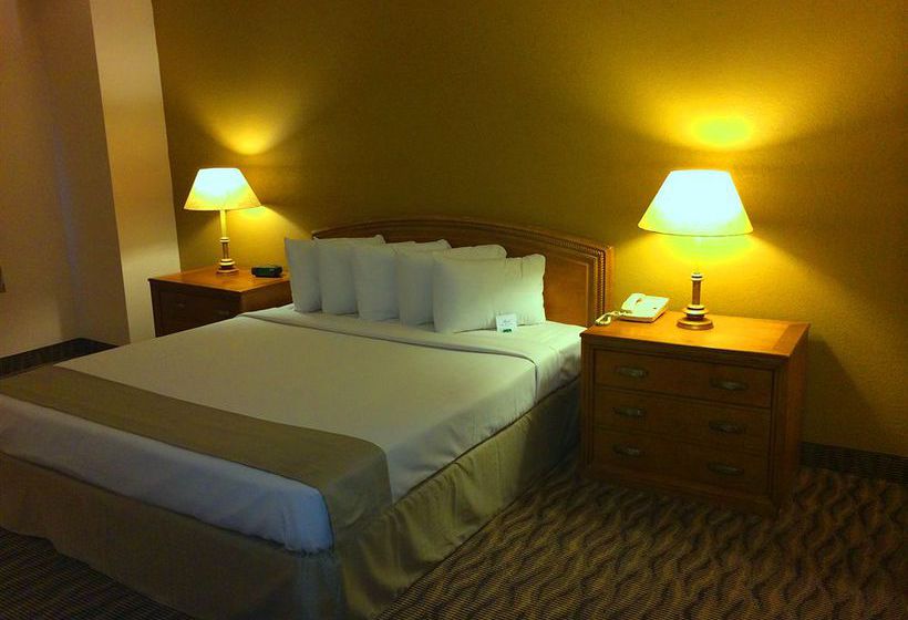 Otel Ramada By Wyndham Terrible S  And Casino