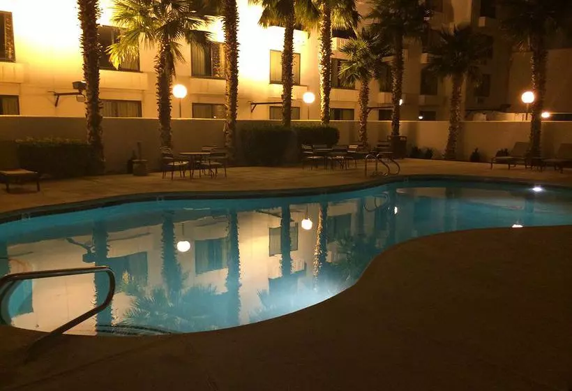 호텔 Ramada By Wyndham Terrible S And Casino